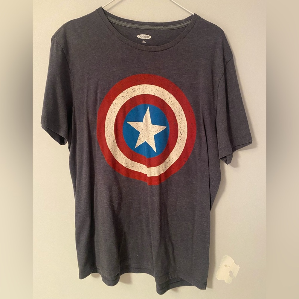 Preowned Old Navy Marvel Captain America T-shirt Men’s Size L